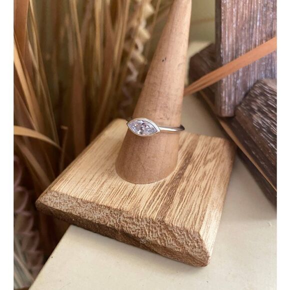 Brass and Rhodium Plated AAA Clear CZ Silver Ring Size 6,7,8,9 - Picture 5 of 9